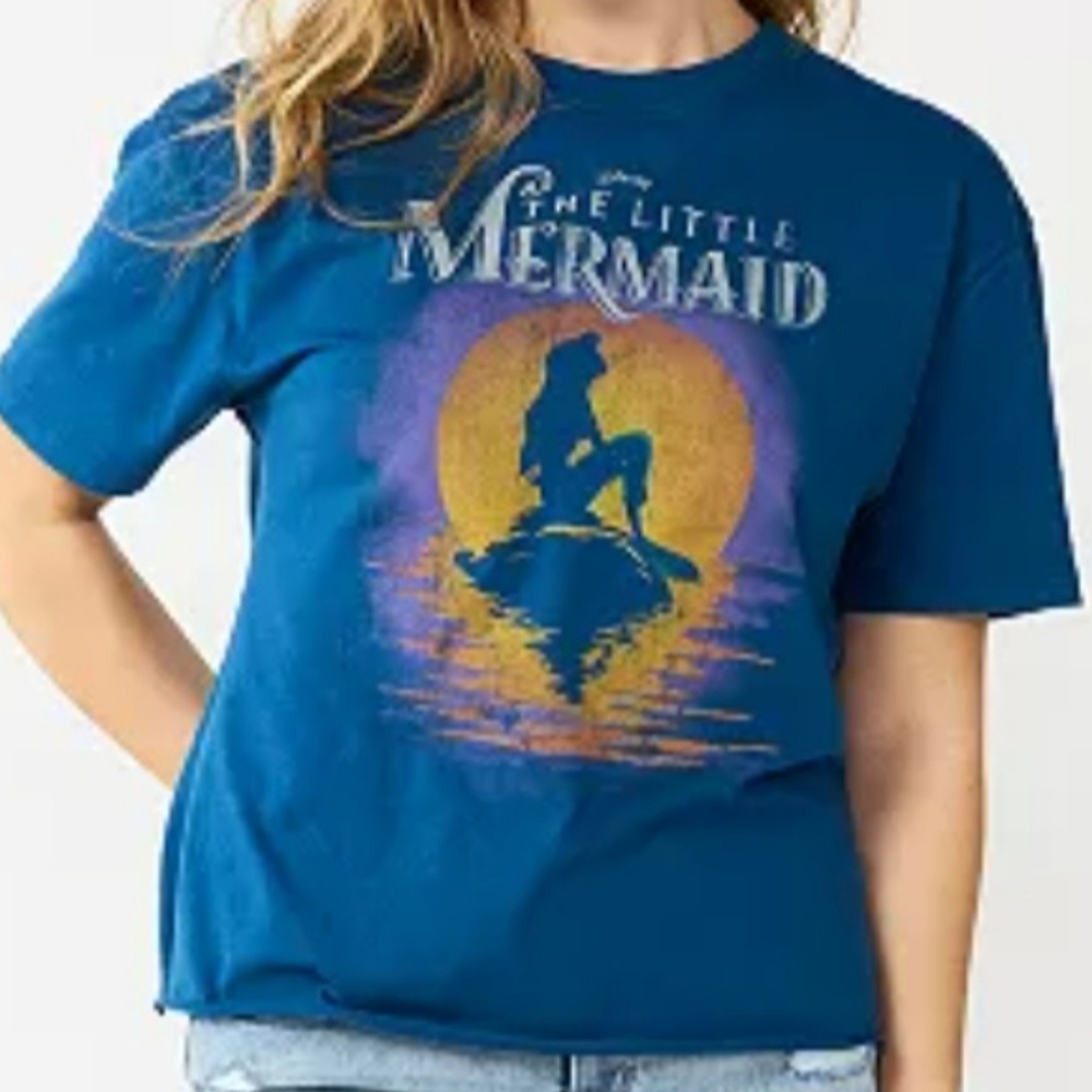 Disney Princess The Little Mermaid Juniors Vintage Style Cropped Graphic Tee S - Picture 8 of 8